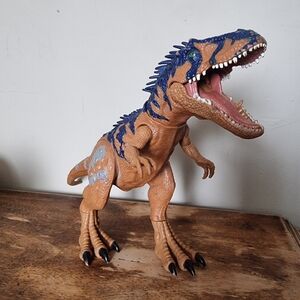 Mattel Jurassic World Massive Biters Siats Meekerorum Dinosaur Figure Kids Toy